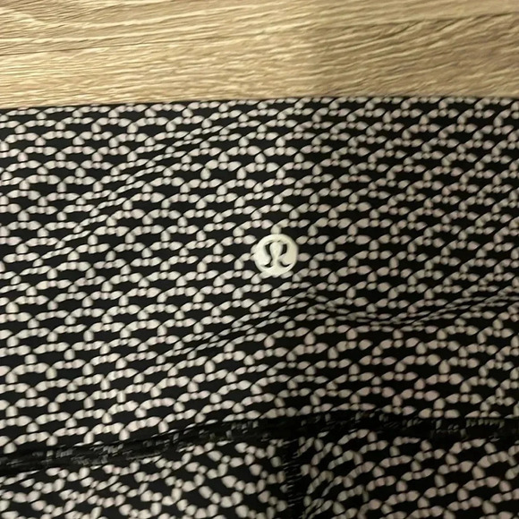 Lululemon Align Crops 21" Monochromatic Ice Grey size 4 leggings - Picture 3 of 8